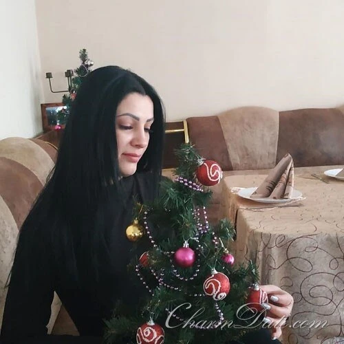 Alena Profile image 2